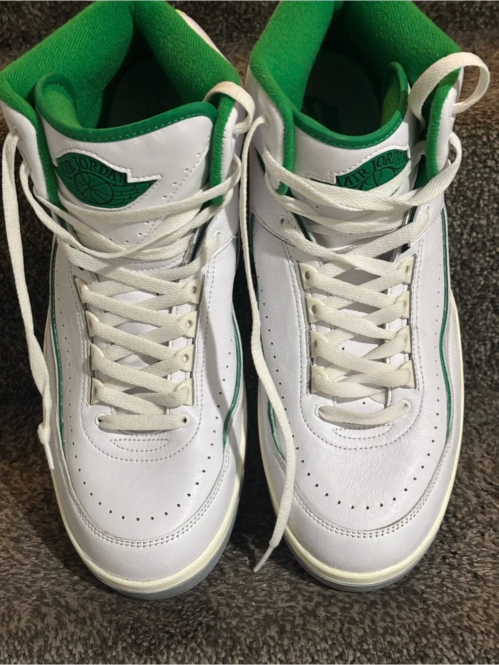 Nike Air Jordan 2 Retro Lucky Green Men Size 13 excellent condition authentic